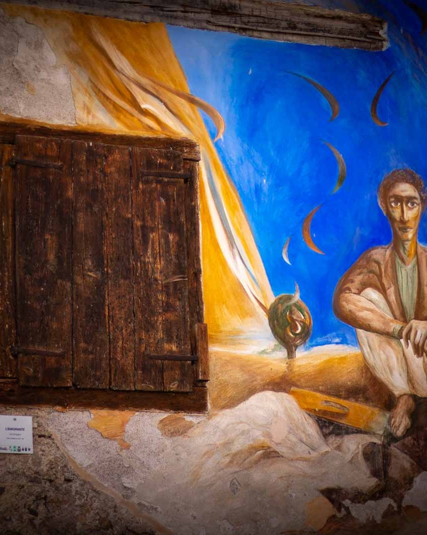 L'emigrante, Murale cibiana di cadore dolomiti